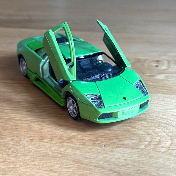 Lamborghini Murciélago Die-Cast Pull-Back Toy Car, Green - Picture 1 of 12
